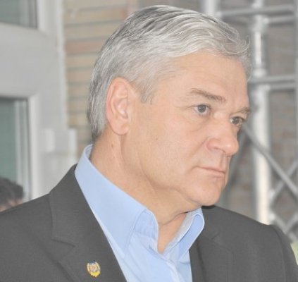 Moga nu semnează moţiunea de cenzură până când nu va afla conţintul ei
